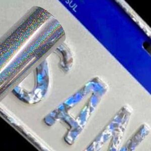 Fita hot stamping aplicada na placa automotiva personalizada